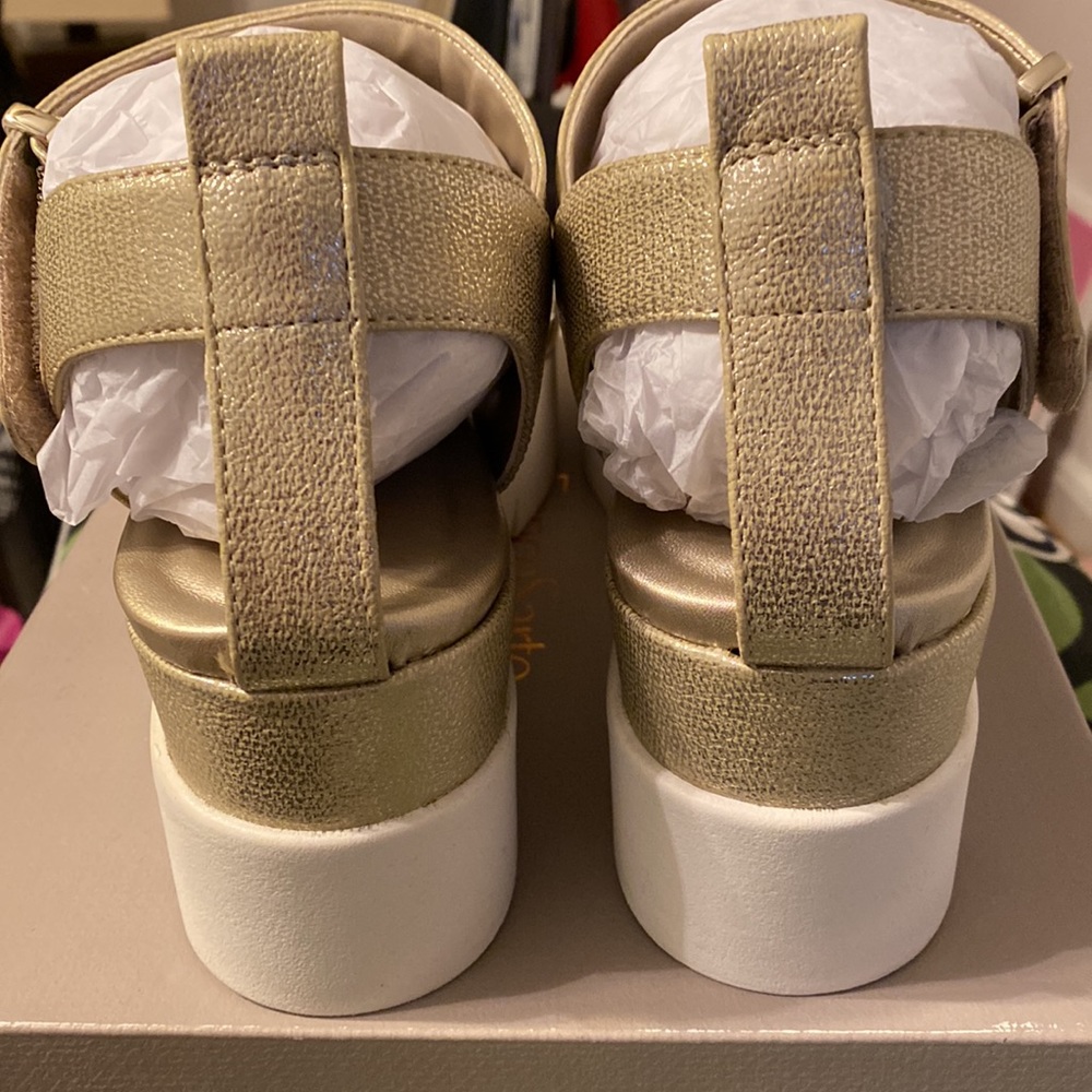 Sandals - Picture 4 of 7